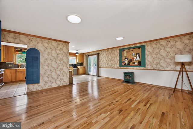 752 RAYNHAM RD, Collegeville, PA 19426