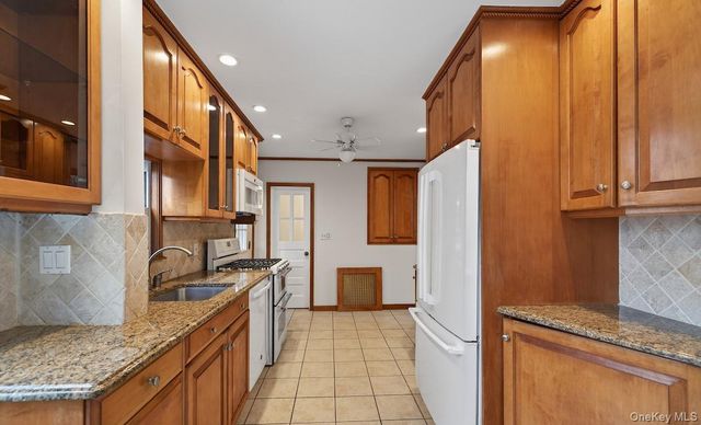 30 Blanchard Avenue, Dobbs Ferry, NY 10522