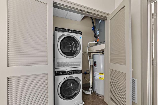 51 N High Street, 501, Columbus, OH 43215