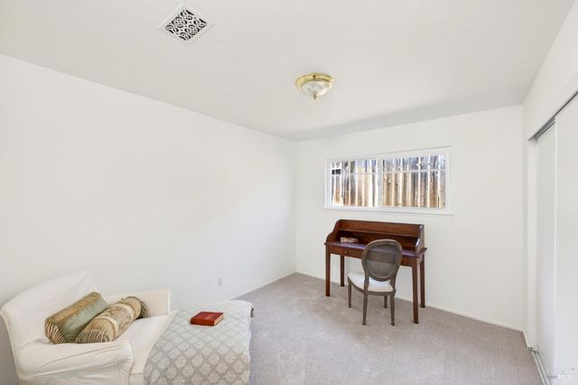 3541 Twin Oaks Dr, Napa, CA 94558