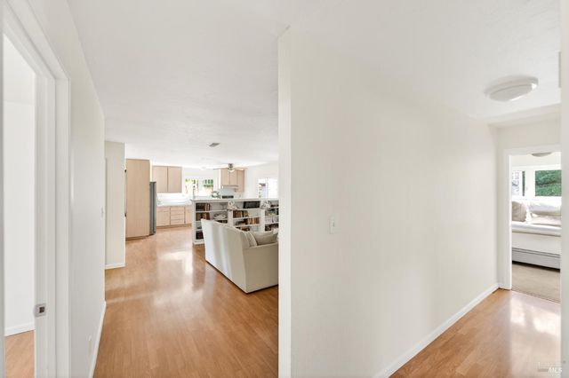 3541 Twin Oaks Dr, Napa, CA 94558