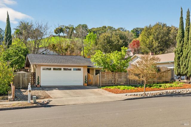 3541 Twin Oaks Dr, Napa, CA 94558