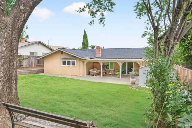 3541 Twin Oaks Dr, Napa, CA 94558