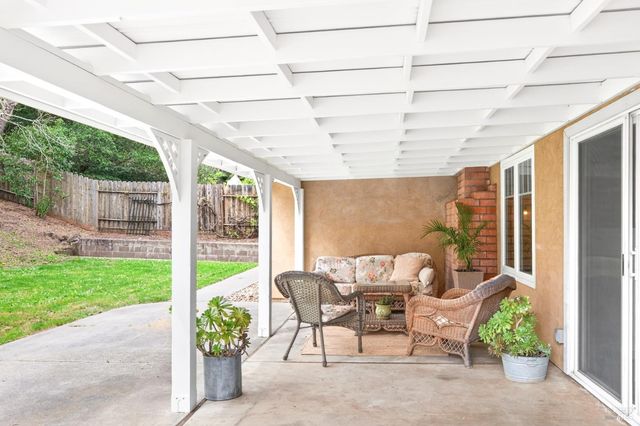 3541 Twin Oaks Dr, Napa, CA 94558