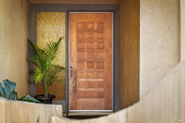 3541 Twin Oaks Dr, Napa, CA 94558