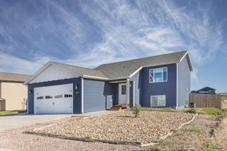 656 LIBERTY PARK DR, Box Elder, SD 57719