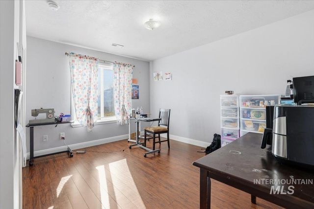 7501 W Swift Ln, Boise, ID 83704