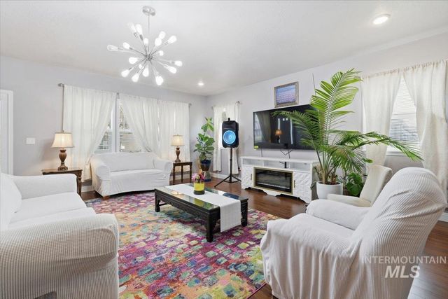 7501 W Swift Ln, Boise, ID 83704