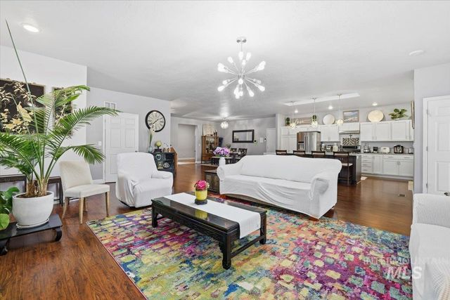 7501 W Swift Ln, Boise, ID 83704