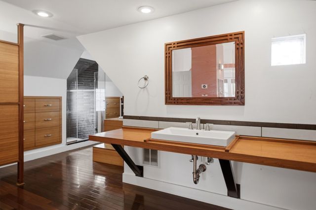 36 Walton St, Boston, MA 02124