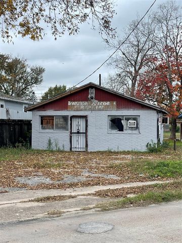 7413 W Montgomery Road, Houston, TX 77091