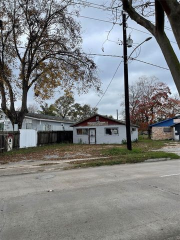 7413 W Montgomery Road, Houston, TX 77091