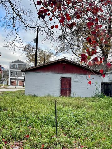 7413 W Montgomery Road, Houston, TX 77091