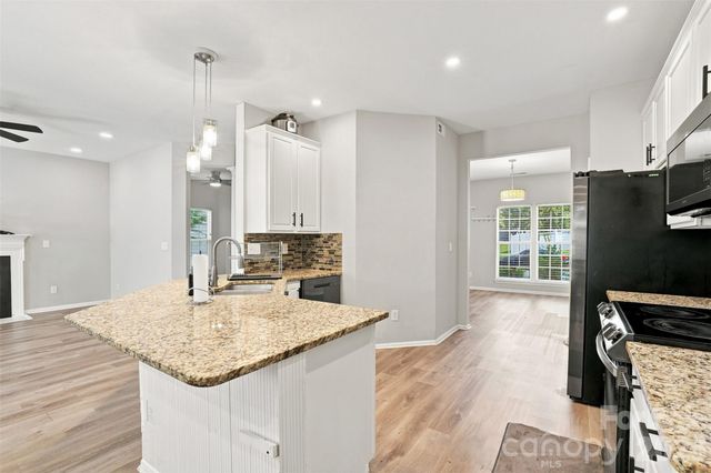 11841 Royal Castle Court, Charlotte, NC 28277