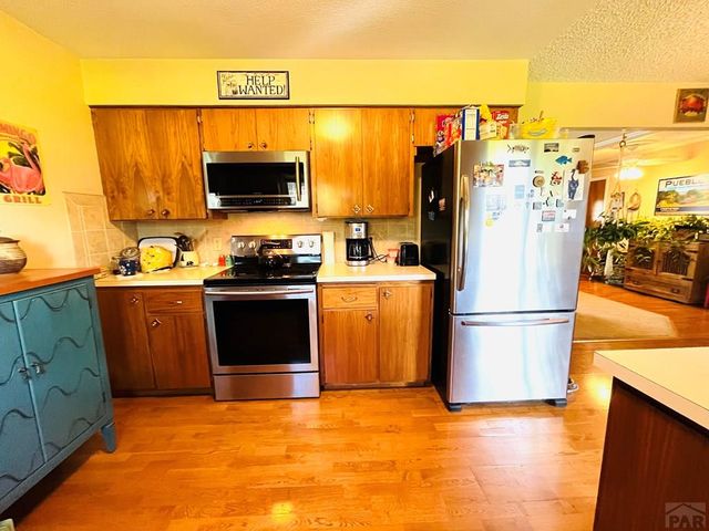 15 Stanford Ave, Pueblo, CO 81005