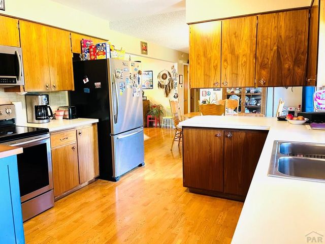 15 Stanford Ave, Pueblo, CO 81005