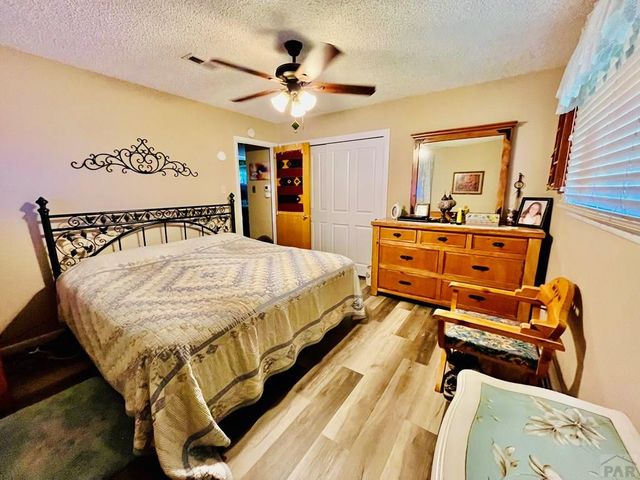 15 Stanford Ave, Pueblo, CO 81005