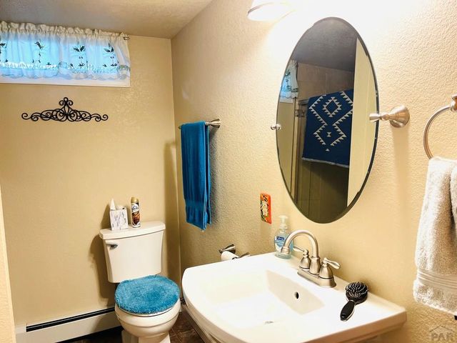 15 Stanford Ave, Pueblo, CO 81005