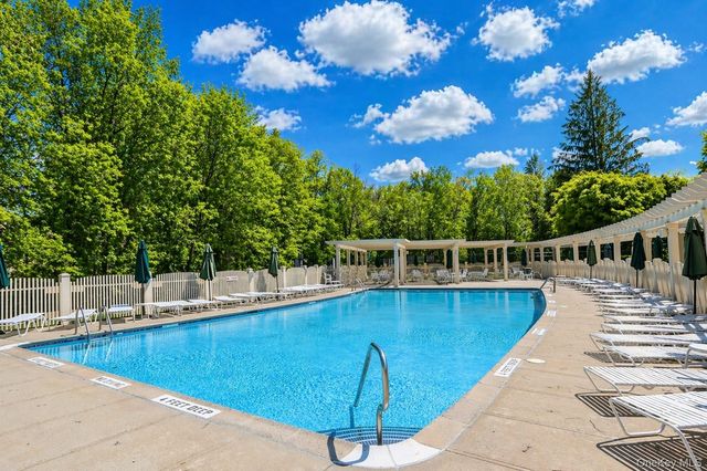 5703 Applewood Circle, Carmel, NY 10512
