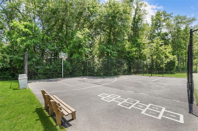 5703 Applewood Circle, Carmel, NY 10512