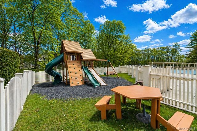 5703 Applewood Circle, Carmel, NY 10512