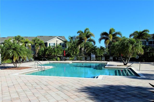 8905 MANOR LOOP 107, Bradenton, FL 34202