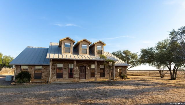 375 Bluntzer Rd, Jourdanton, TX 78026
