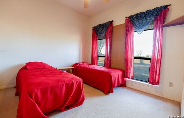 375 Bluntzer Rd, Jourdanton, TX 78026