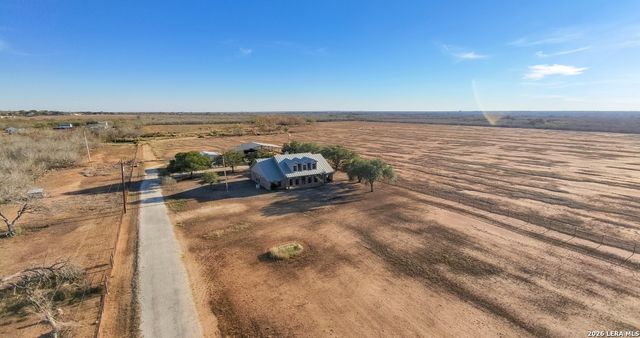 375 Bluntzer Rd, Jourdanton, TX 78026