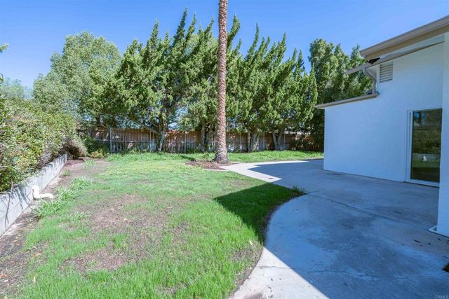 838 Loganberry Court, San Marcos, CA 92069