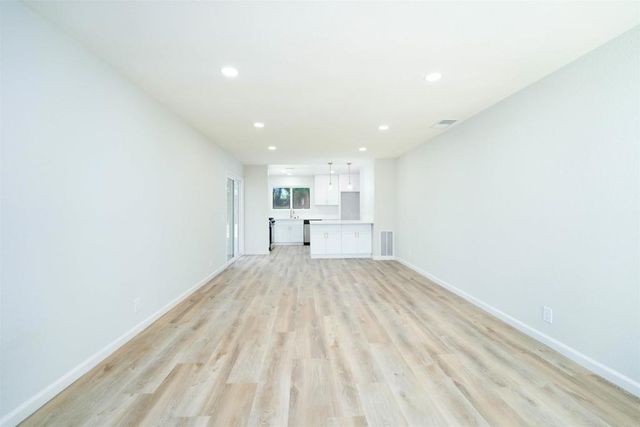 838 Loganberry Court, San Marcos, CA 92069