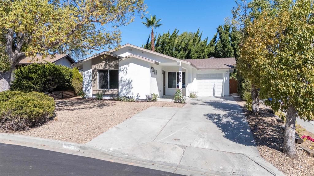 838 Loganberry Court, San Marcos, CA 92069 — exterior