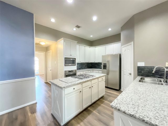 9509 Dry Springs Drive, La Porte, TX 77571