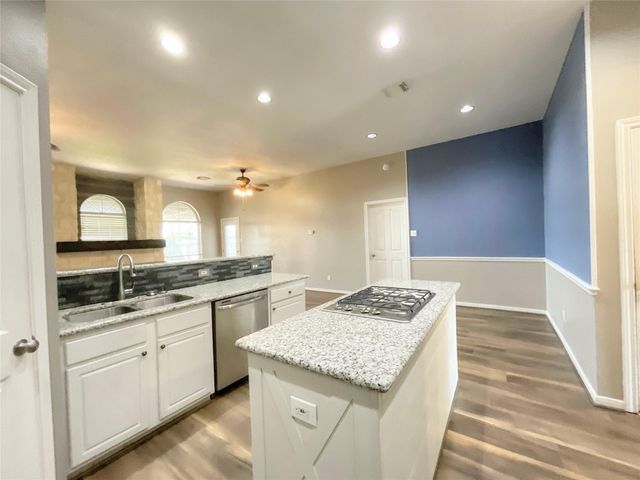 9509 Dry Springs Drive, La Porte, TX 77571