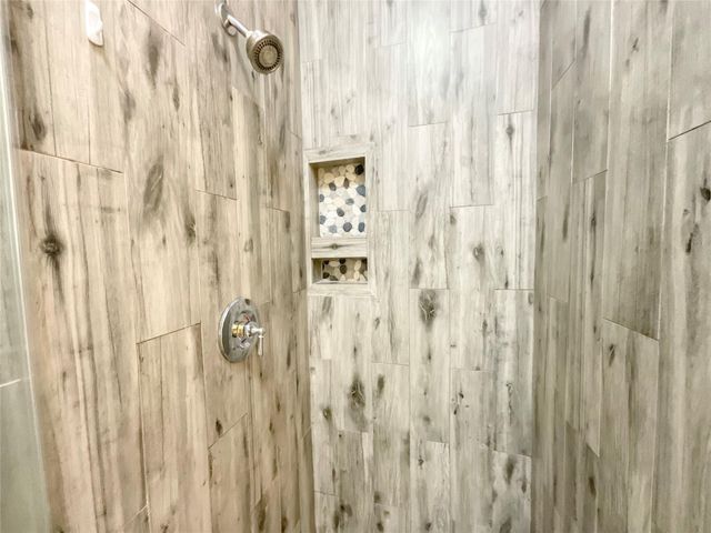 9509 Dry Springs Drive, La Porte, TX 77571