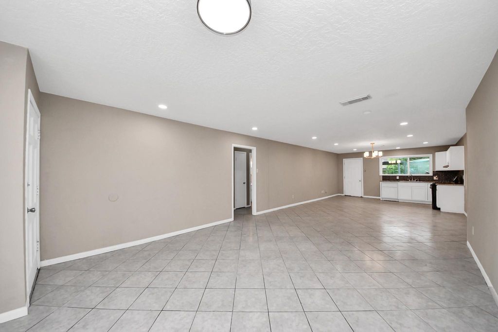 11607 Neff Street, Houston, TX 77072