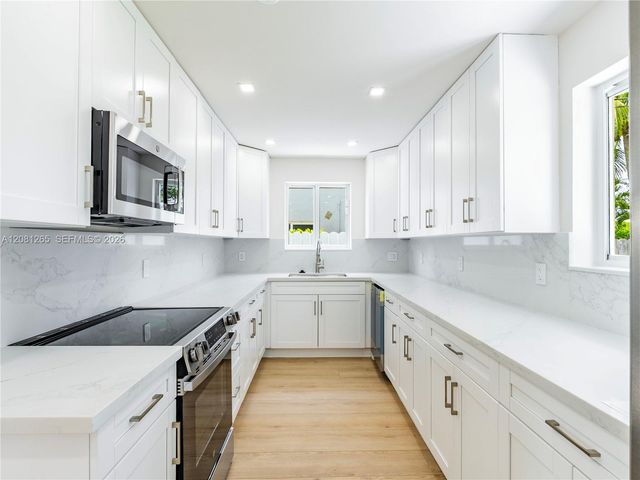 254 SW 4th Street, Dania Beach, FL 33004