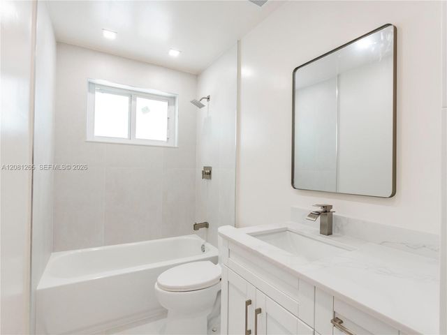 254 SW 4th Street, Dania Beach, FL 33004