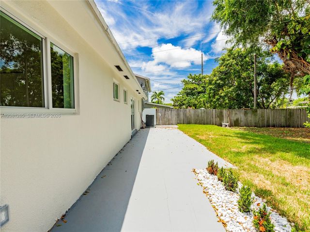 254 SW 4th Street, Dania Beach, FL 33004