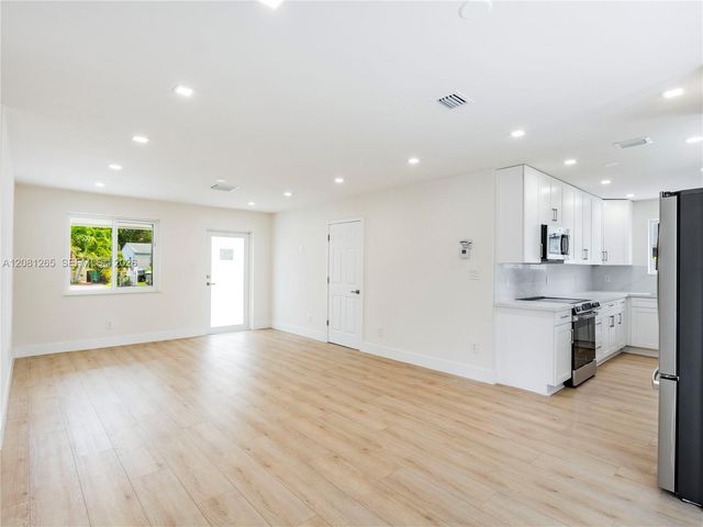 254 SW 4th Street, Dania Beach, FL 33004