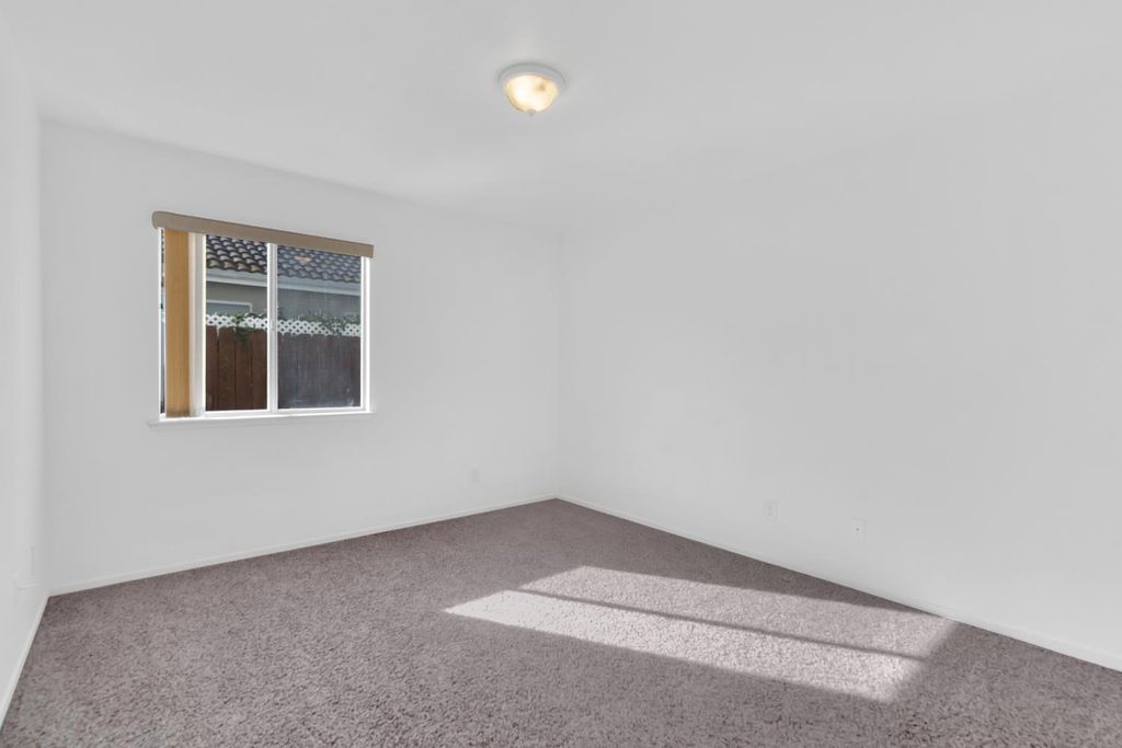 Image 19 of property listing at 8590 N Sierra Vista Avenue, Fresno, CA 93720