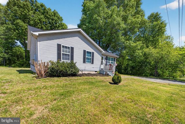 105 WOODLAND DR, Indian Head, MD 20640