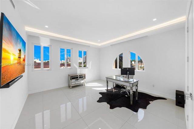 600 Coral Way 2, Coral Gables, FL 33134