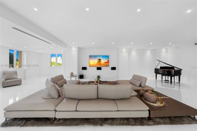 600 Coral Way 2, Coral Gables, FL 33134