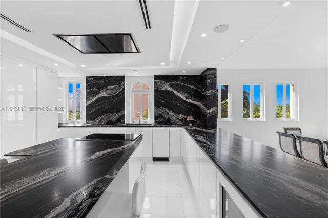 600 Coral Way 2, Coral Gables, FL 33134