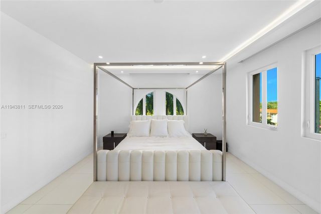 600 Coral Way 2, Coral Gables, FL 33134