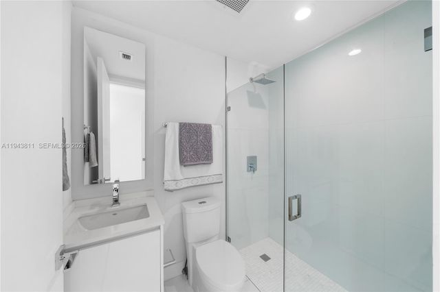 600 Coral Way 2, Coral Gables, FL 33134