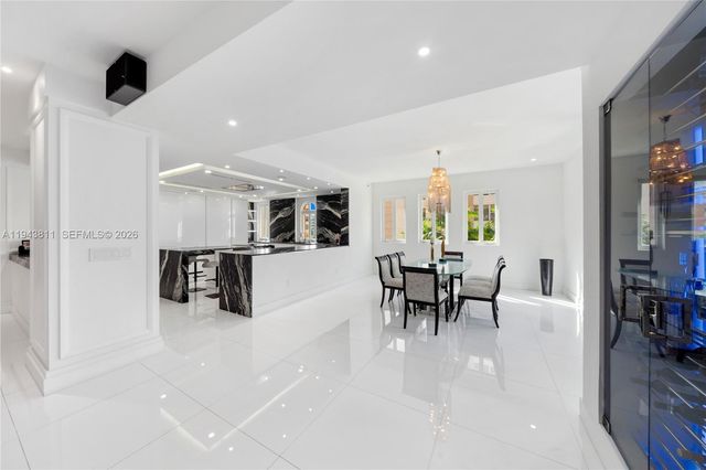 600 Coral Way 2, Coral Gables, FL 33134