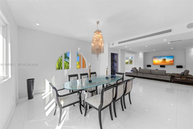 600 Coral Way 2, Coral Gables, FL 33134