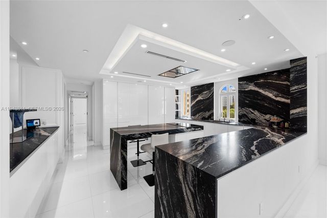 600 Coral Way 2, Coral Gables, FL 33134